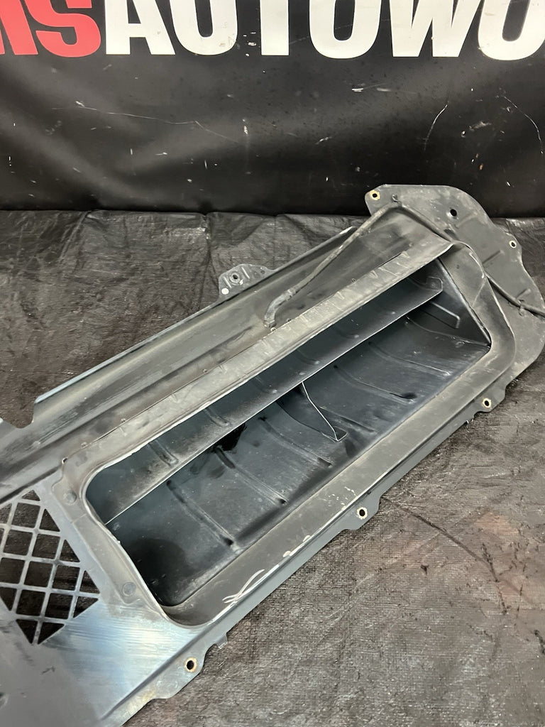 2004-2005 Subaru WRX STI Top Mount Intercooler Splitter OEM #518682