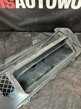 Load image into Gallery viewer, 2004-2005 Subaru WRX STI Top Mount Intercooler Splitter OEM #518682