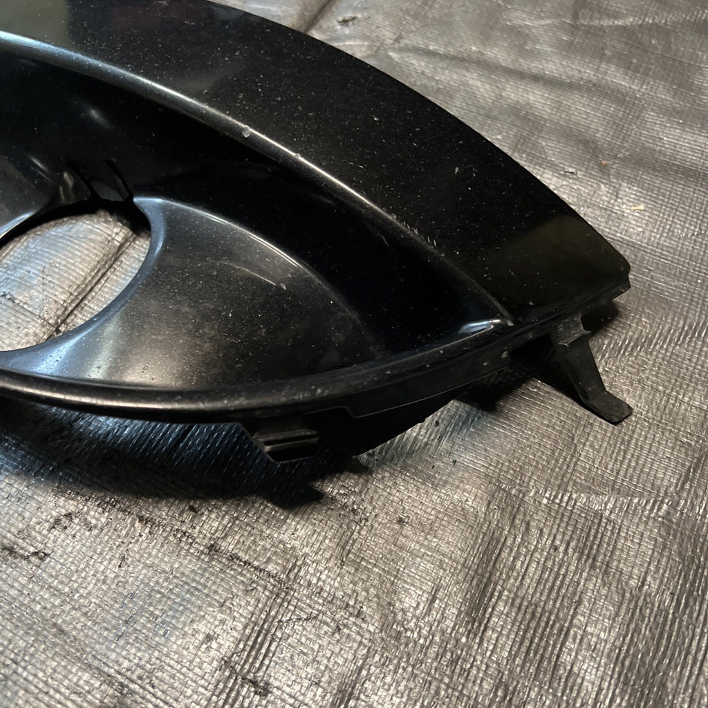 OEM 04-05 Subaru Impreza STi Fog Light Bezel Trim Pair Java Black USED #961