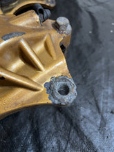 Load image into Gallery viewer, 2004-2007 Subaru WRX STI Front Caliper Set Brembo Brembos Calipers #521289