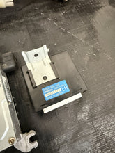 Load image into Gallery viewer, 2001 HONDA S2000 AP1 F20C 2.0L OEM ECU COMPUTER IGNITION CYLINDER &amp; MODULES