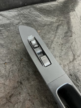 Load image into Gallery viewer, 2002-2004 Subaru Impreza WRX STi Passenger Window Switch #518682