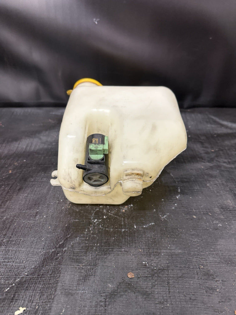 2004-2005 SUBARU WRX STI OEM WINDSHIELD WASHER FLUID RESERVOIR BOTTLE #500989