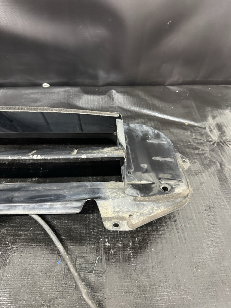 2004-2005 Subaru WRX STI Top Mount Intercooler Splitter OEM #500989