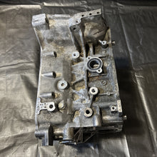 Load image into Gallery viewer, 04-21 SUBARU WRX STI OEM CASE HALVES BARE BLOCK SET 07 139k BLOCK ASSEMBLY STOCK