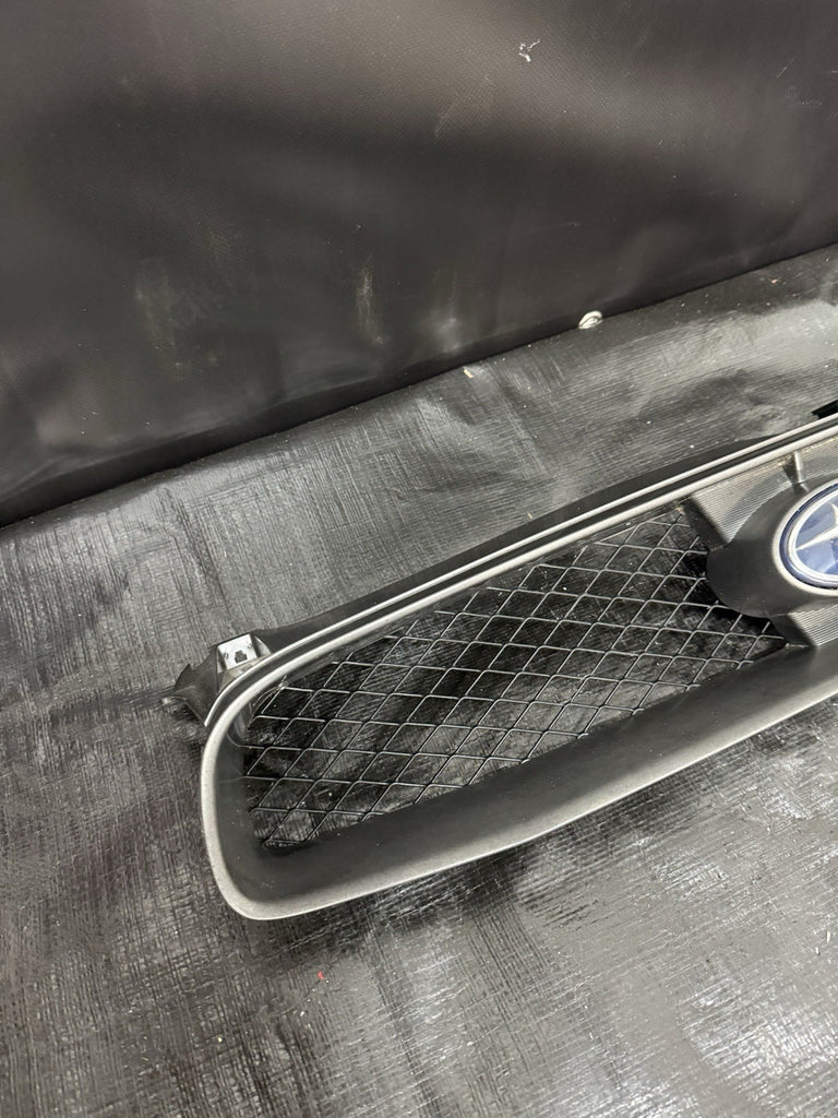 2004-2005 Subaru Impreza WRX STI Grill Grille Mesh Front Insert Trim #500989
