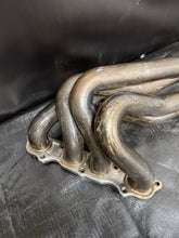 Load image into Gallery viewer, 2000-2009 Honda S2000 AP1 AP2 Invidia Headers