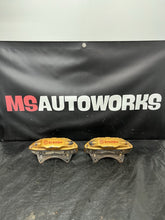 Load image into Gallery viewer, 2004-2007 Subaru WRX STI Front Caliper Set Brembo Brembos Calipers #212661