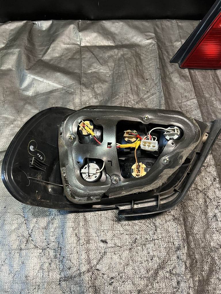 2002-2003 Subaru WRX OEM Taillights LH & RH #506192