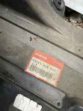 Load image into Gallery viewer, 2000-2003 Honda S2000 AP1 OEM Fender Inner Liner Splash Guard Pair Set