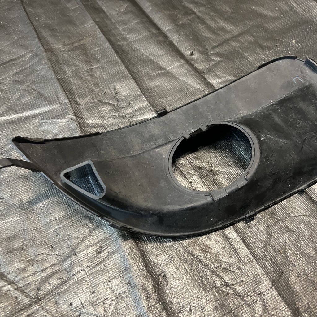 OEM 04-05 Subaru Impreza STi Fog Light Bezel Trim Pair Java Black USED #961