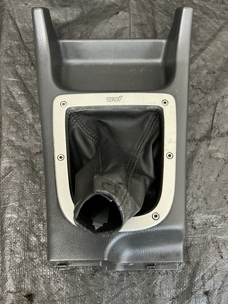 2004 Subaru WRX STI Shifter Trim Surround Boot #518682