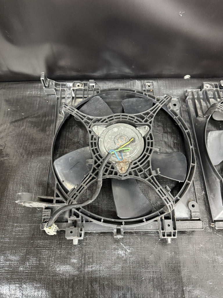 2004-2007 SUBARU WRX STI RADIATOR COOLING FANS ASSEMBLY SET LH/RH OEM #525182