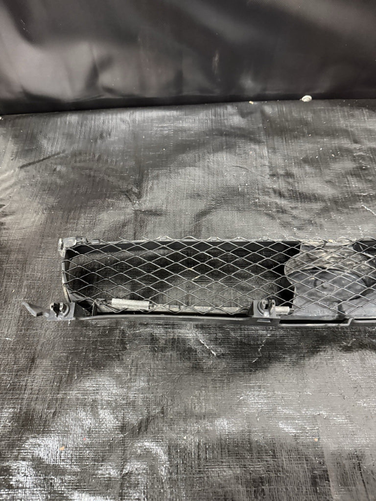 2004-2005 Subaru Impreza WRX STI Grill Grille Mesh Front Insert Trim #500989