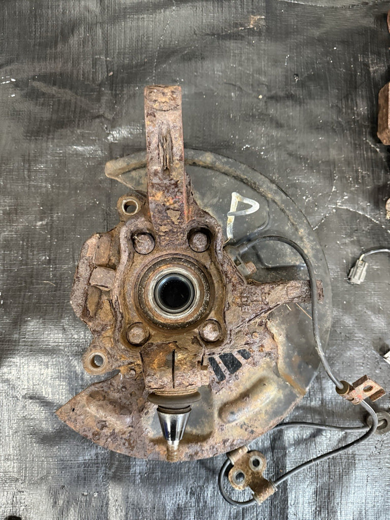 2005-2007 SUBARU WRX STI FRONT SPINDLES KNUCKLES HUBS PAIR 5x114.3 OEM #525182