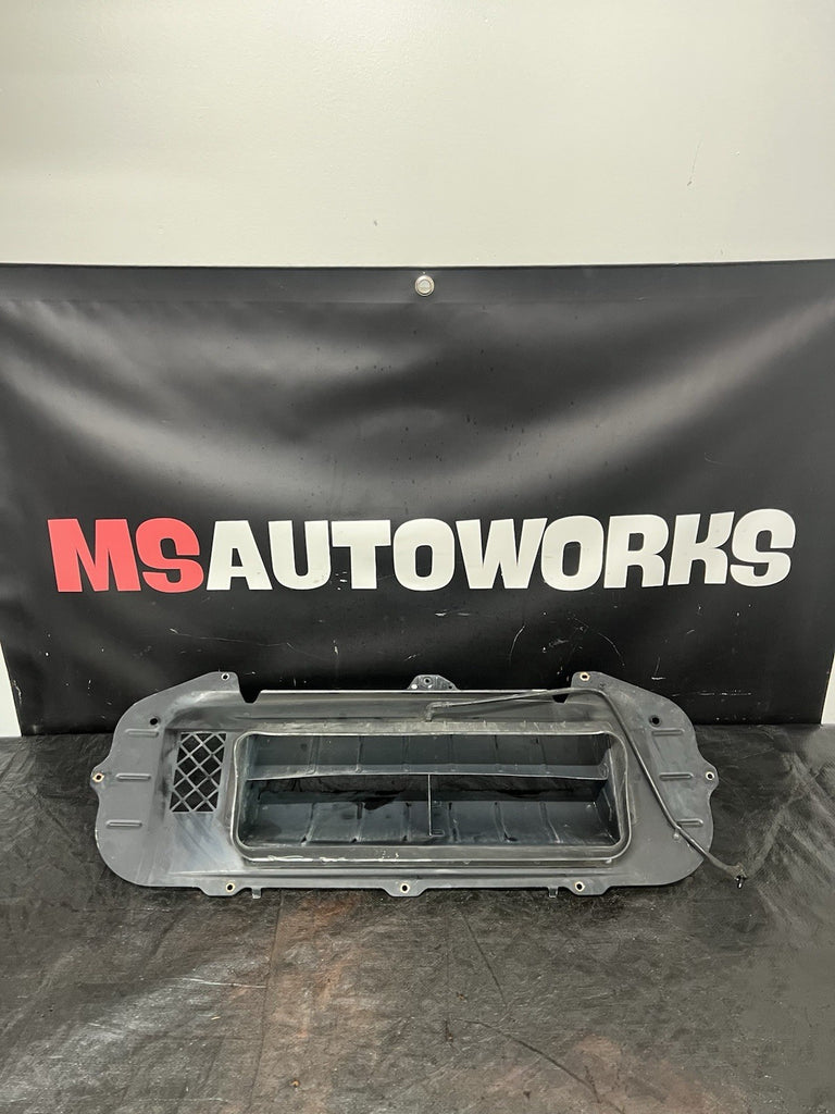 2004-2005 Subaru WRX STI Top Mount Intercooler Splitter OEM #518682