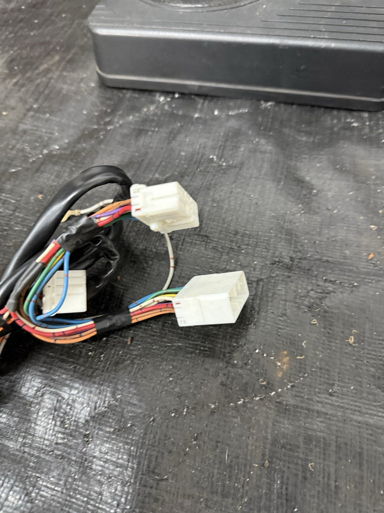 2002-2007 SUBARU IMPREZA WRX STI SUBWOOFER UNDER SEAT WITH HARNESS OEM #500989