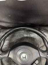 Load image into Gallery viewer, 2000-2003 Honda S2000 AP1 Steering Wheel Assembly