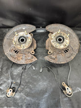 Load image into Gallery viewer, 2005-2007 SUBARU WRX STI FRONT SPINDLES KNUCKLES HUBS PAIR 5x114.3 OEM #525182