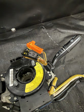 Load image into Gallery viewer, 2006-2007 SUBARU WRX &amp; STI STEERING ROLL CONNECTOR SRS CLOCKSPRING #525182