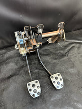 Load image into Gallery viewer, 2004-2007 Subaru WRX STI Brake &amp; Clutch Pedal Assembly #525182