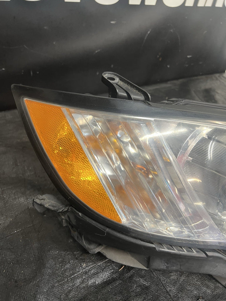 2008-2009 Subaru Legacy Outback Passenger Right Headlight #212661