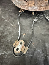 Load image into Gallery viewer, 2005-2007 SUBARU WRX STI FRONT SPINDLES KNUCKLES HUBS PAIR 5x114.3 OEM #525182