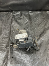 Load image into Gallery viewer, 2005 SUBARU IMPREZA WRX STI SEDAN OEM ABS BRAKE PUMP MODULE UNIT EJ257 #524656