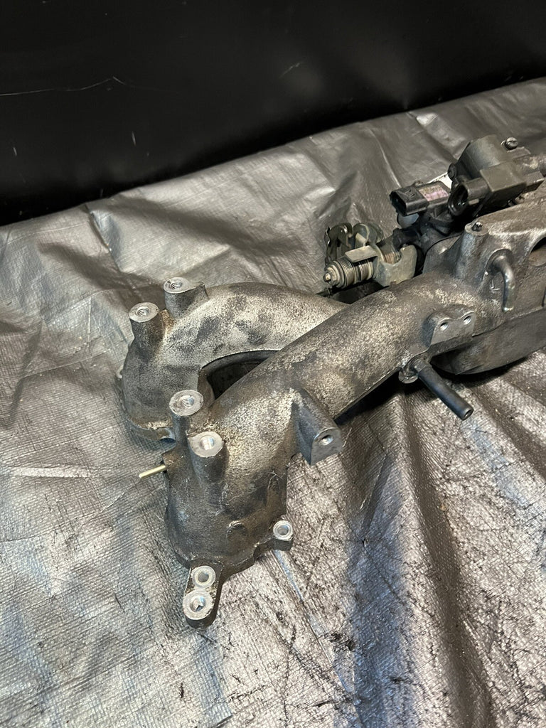 2002-2005 Subaru Impreza WRX Intake Manifold Assembly 2.0L OEM #506192