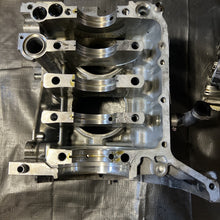 Load image into Gallery viewer, 04-21 SUBARU WRX STI OEM CASE HALVES BARE BLOCK SET 07 139k BLOCK ASSEMBLY STOCK