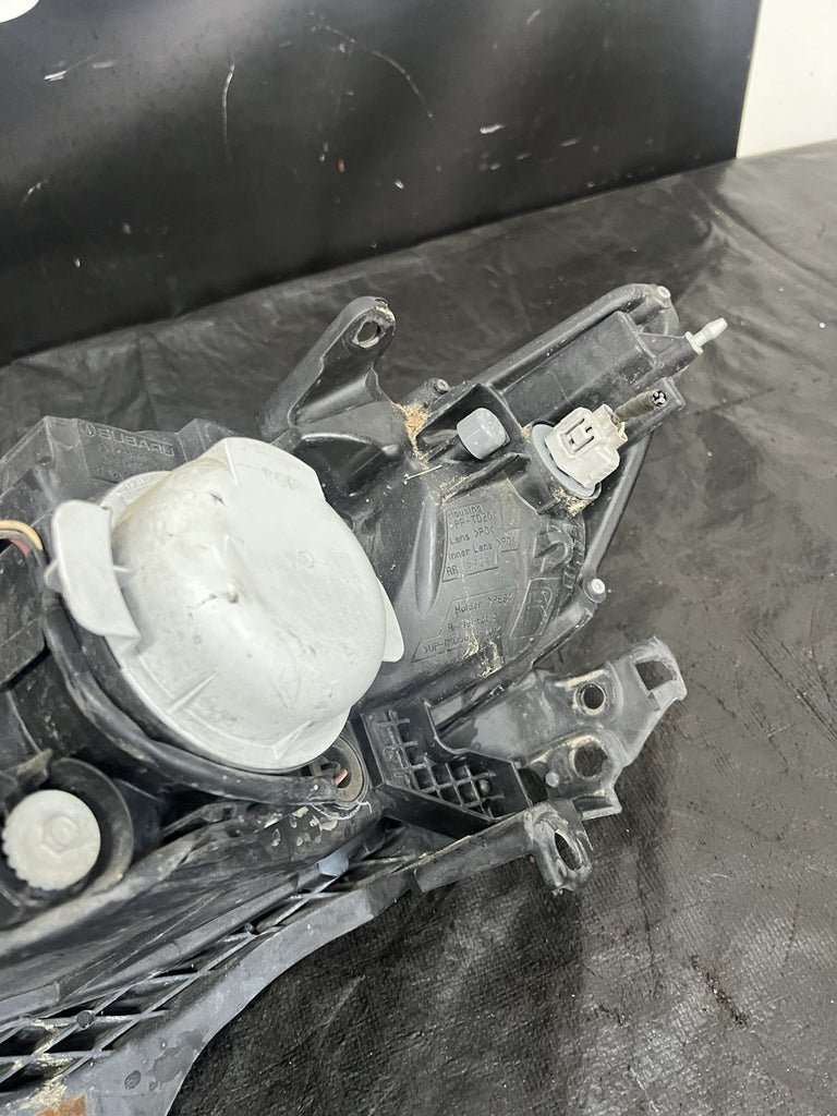 2008-2009 Subaru Legacy Outback Passenger Right Headlight #212661