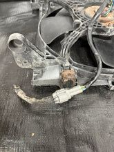 Load image into Gallery viewer, 2004-2007 SUBARU WRX STI RADIATOR COOLING FANS ASSEMBLY SET LH/RH OEM #500989