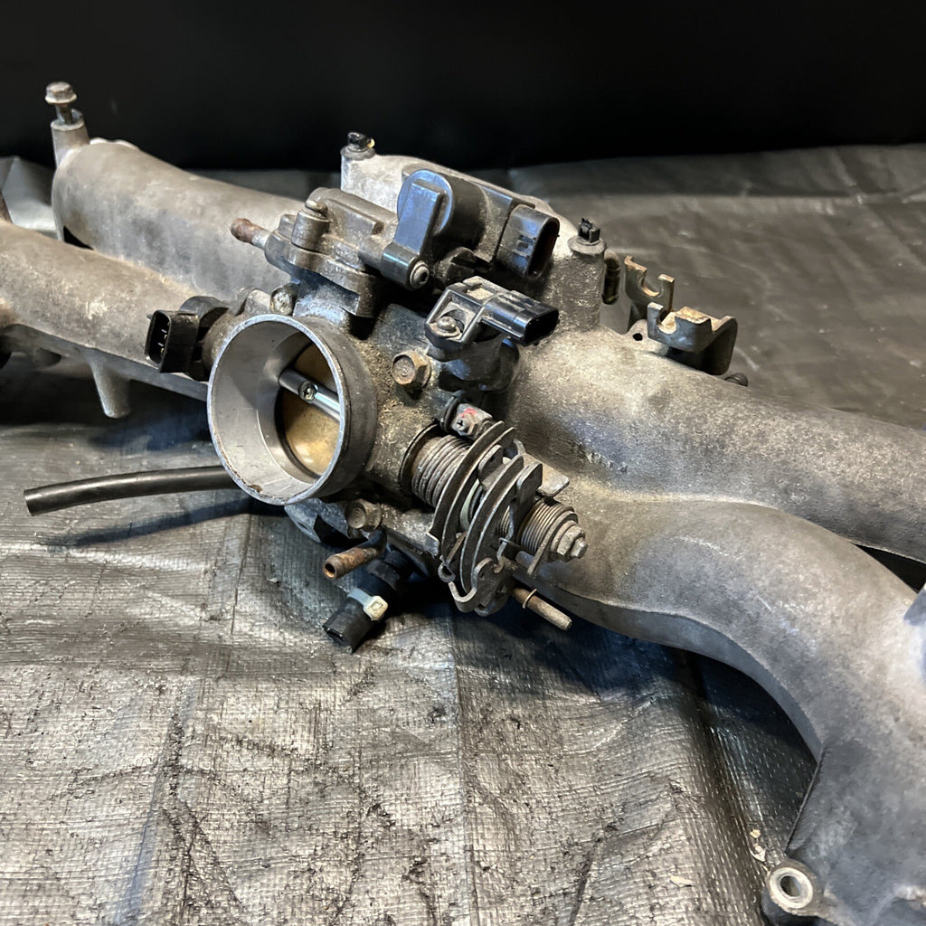 2004 2005 Subaru Impreza WRX Intake Manifold Assembly 2.0L OEM #518586