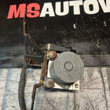 Load image into Gallery viewer, 2005 SUBARU IMPREZA WRX STI SEDAN OEM ABS BRAKE PUMP MODULE UNIT EJ257 #511467