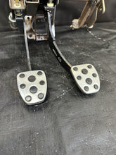 Load image into Gallery viewer, 2004-2007 Subaru WRX STI Brake &amp; Clutch Pedal Assembly #525182