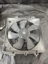 Load image into Gallery viewer, 2004-2007 SUBARU WRX STI RADIATOR COOLING FANS ASSEMBLY SET LH/RH OEM #500989