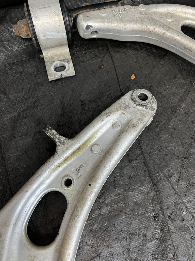 04-07 SUBARU WRX STI OEM FRONT LOWER ALUMINUM CONTROL ARMS PAIR #518682