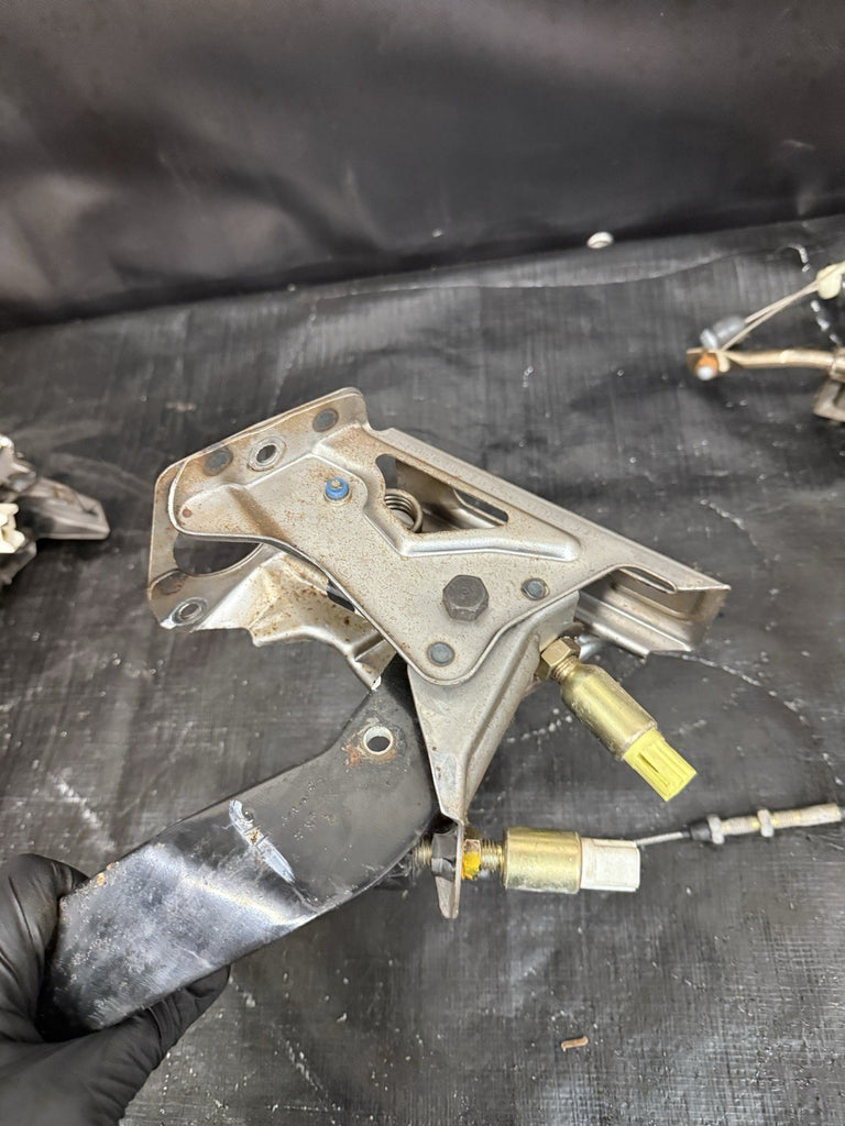 2000-2005 HONDA S2000 PEDAL SET GAS, BRAKE & CLUTCH PEDALS WITH ALL SENSORS OEM