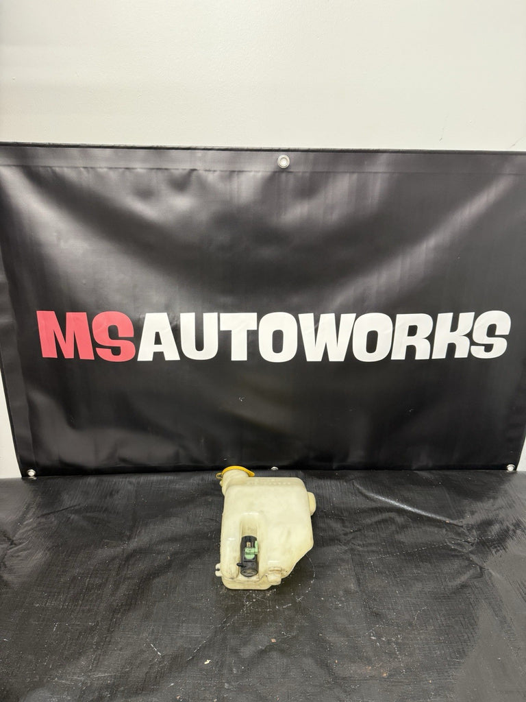 2004-2005 SUBARU WRX STI OEM WINDSHIELD WASHER FLUID RESERVOIR BOTTLE #500989
