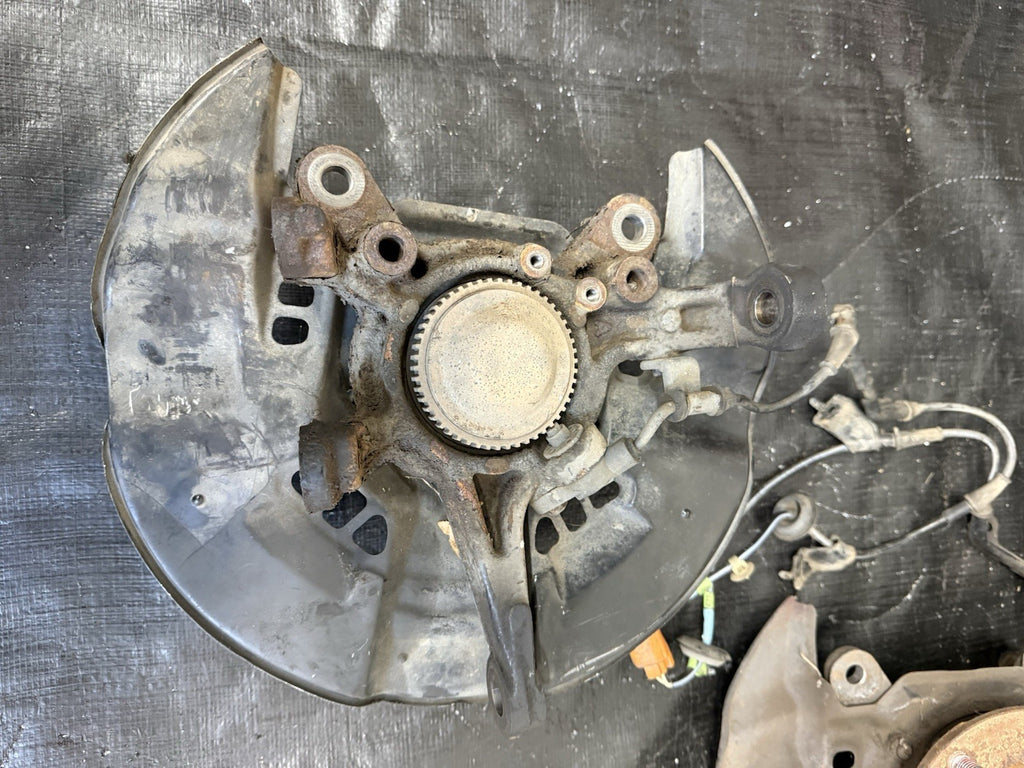 2000-2003 Honda S2000 S2K AP1 OEM Front Left & Right Spindle Knuckle Bearing Hub