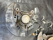 Load image into Gallery viewer, 2000-2003 Honda S2000 S2K AP1 OEM Front Left &amp; Right Spindle Knuckle Bearing Hub