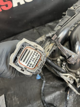 Load image into Gallery viewer, 2008 Subaru Legacy GT Intake Manifold Complete w/Harness, TGVs,Injectors #212661