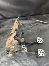 Load image into Gallery viewer, 2004-2007 Subaru WRX STI Brake &amp; Clutch Pedal Assembly #525182