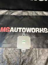 Load image into Gallery viewer, 2004 Subaru Impreza WRX STi OEM ECU 22611AJ242 #516938