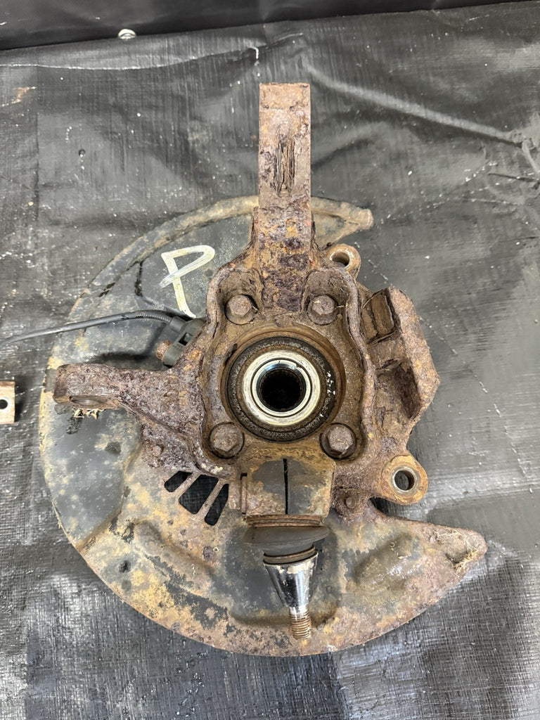 2005-2007 SUBARU WRX STI FRONT SPINDLES KNUCKLES HUBS PAIR 5x114.3 OEM #525182