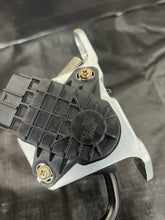 Load image into Gallery viewer, 2004-2006 SUBARU WRX STI ACCELERATOR GAS PEDAL ASSEMBLY OEM 36010FE020 #500989