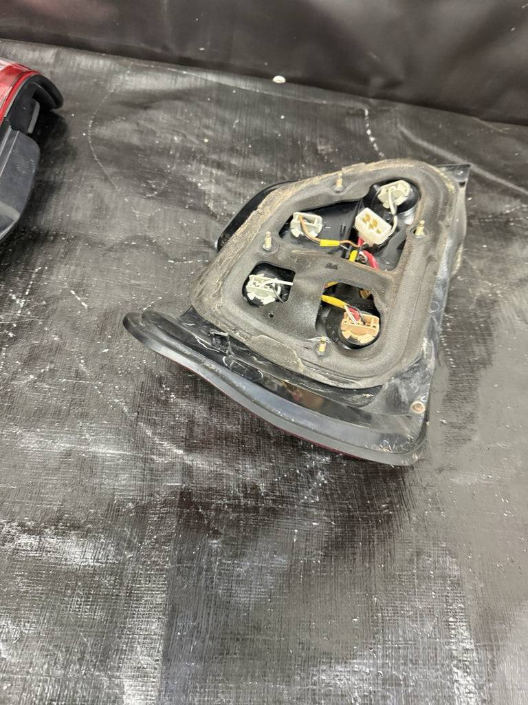 2004-2007 Subaru Impreza Tail Lights Sedan Set Pair WRX/STi Genuine #525182