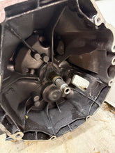 Load image into Gallery viewer, 2000-2003 Honda S2000 6-Speed Manual Transmission 186K Miles Tested