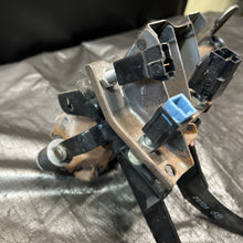 Load image into Gallery viewer, 2004-2007 Subaru WRX STI Brake &amp; Clutch Pedal Assembly #519516