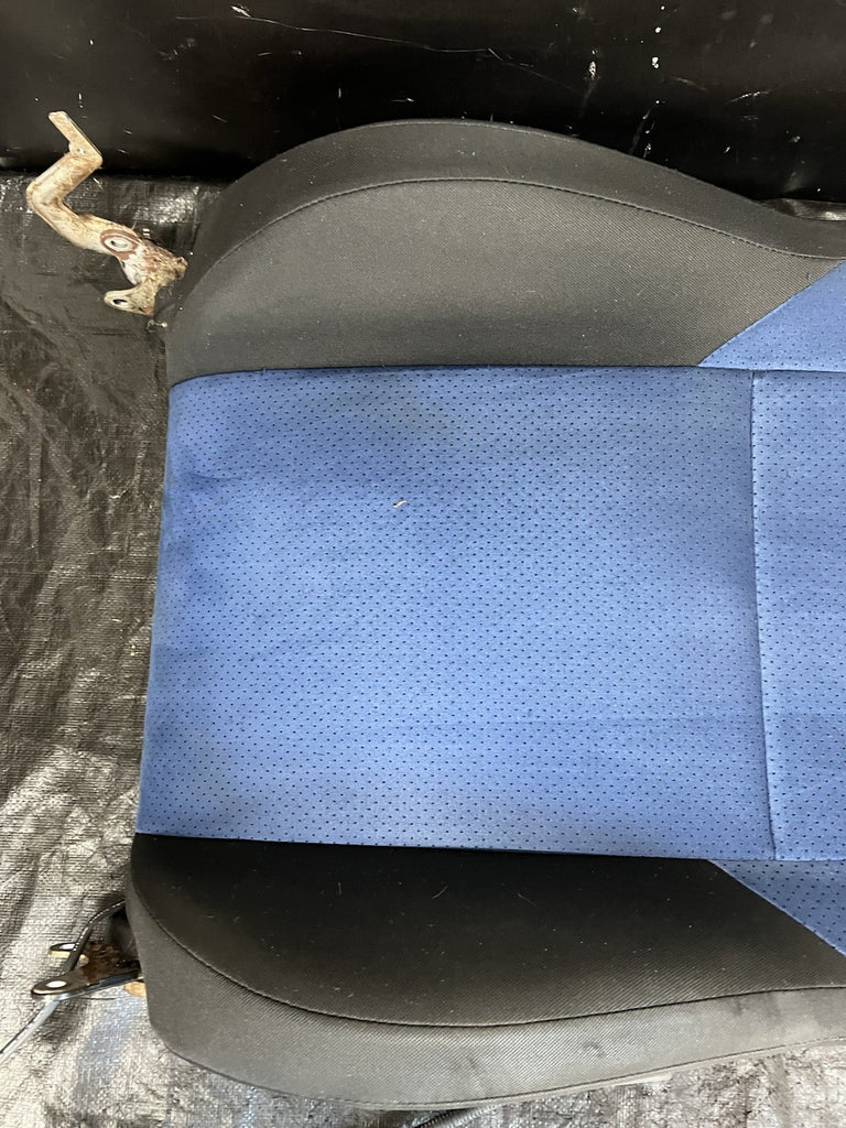 2004-2007 Subaru WRX STI Front Passenger Right Seat Back Factory OEM #518682